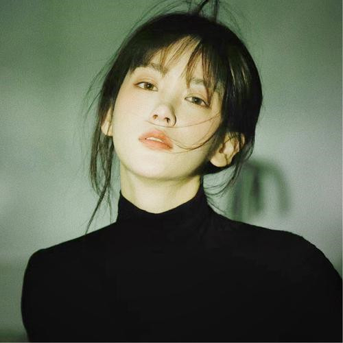 被伤透了心失望的头像女