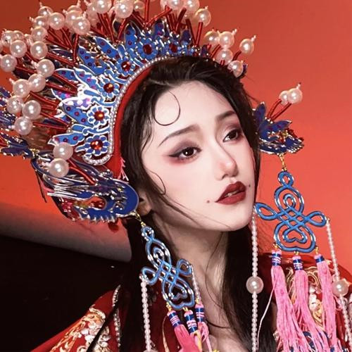 2025年最流行的伤感头像
