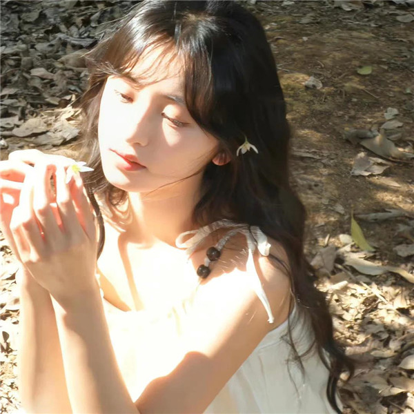女生氛围感小众头像高清