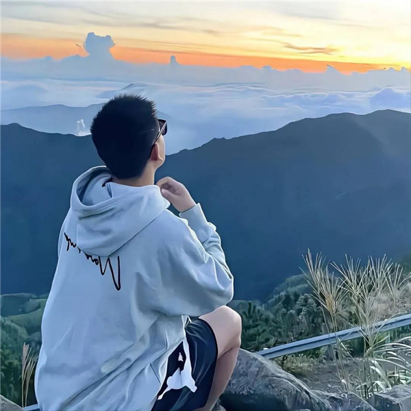又拽又高冷的男生头像