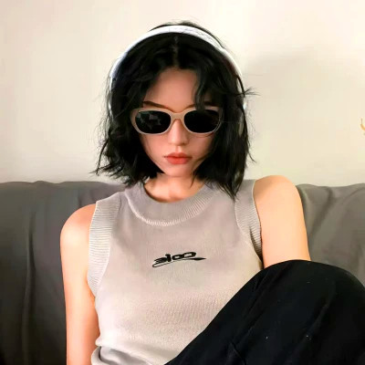 2025潮流女生头像最新版