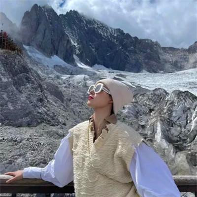 2025头像最新版好看女生