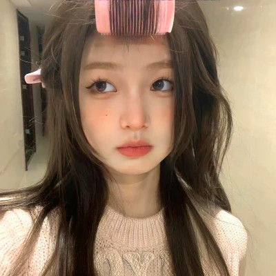 2025头像最新版的好看女生