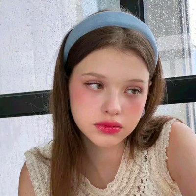 2025女生最潮超拽最火qq头像