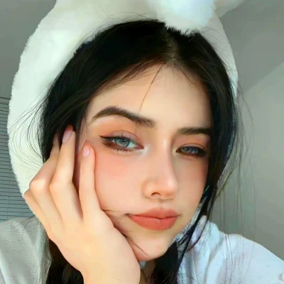 2025女生最潮超拽最火qq头像