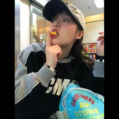 2025年最火的女生头像