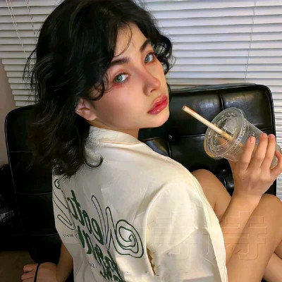 2025年最火的女生头像