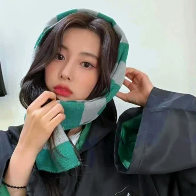 2025年最火的女生头像