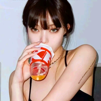 2025年最火的女生头像