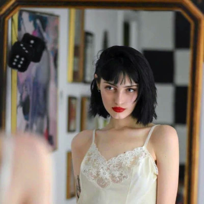 2025新版独一无二与众不同女生头像