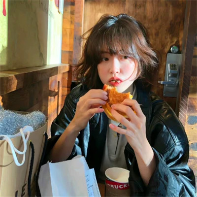 女生手机头像2025最火