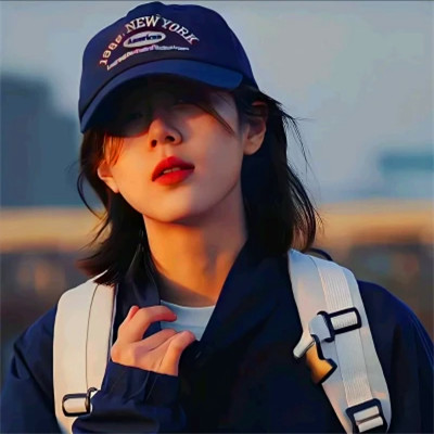 女生超酷2025年最火微信头像 