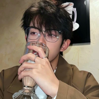 2025微信最新头像男生