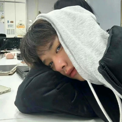2025最新男生qq头像