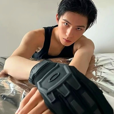 2025最新男生qq头像