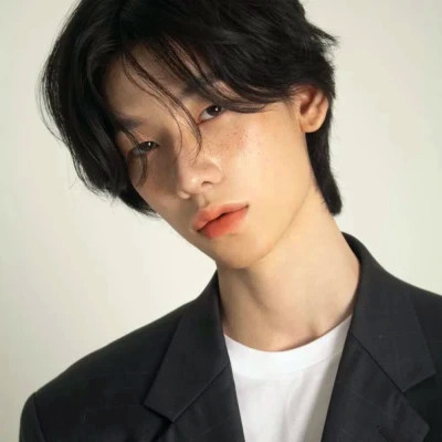 抖音男生头像2025最新款