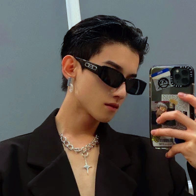2025年男生最新版头像
