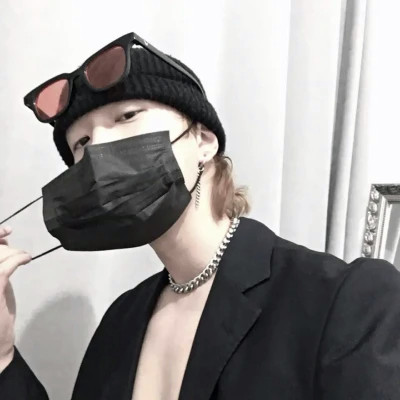 2025年男生最新版头像