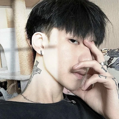 2025年男生最新版头像