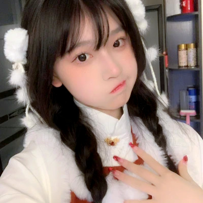 独一无二真人女生头像