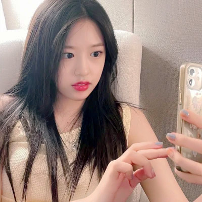 独一无二真人女生头像