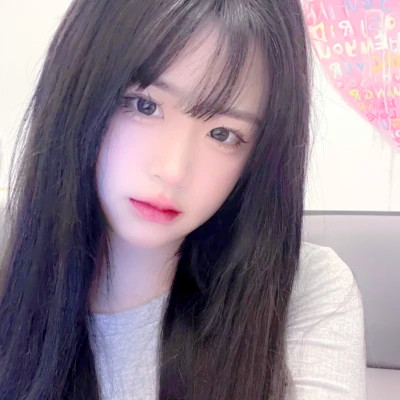 独一无二真人女生头像