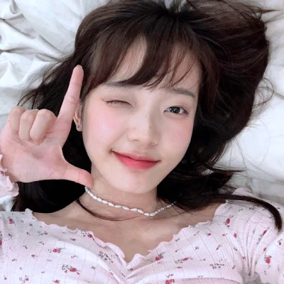 独特又精致的优质女生真人头像
