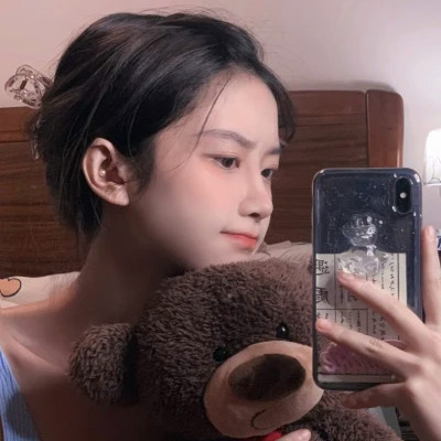 独特又精致的优质女生真人头像