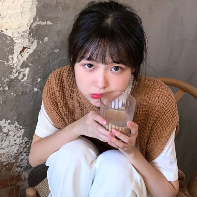 独特又精致的优质女生真人头像
