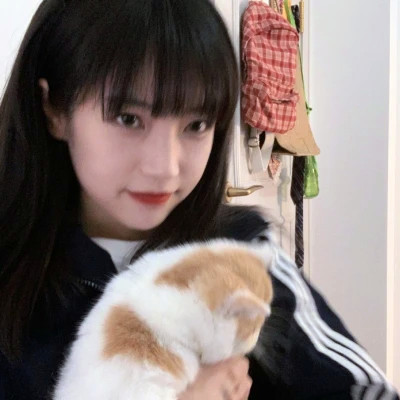 独特又精致的优质女生真人头像