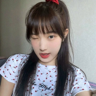 专属优质女生真人头像