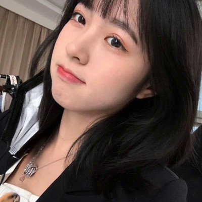 最新微信女生真人头像
