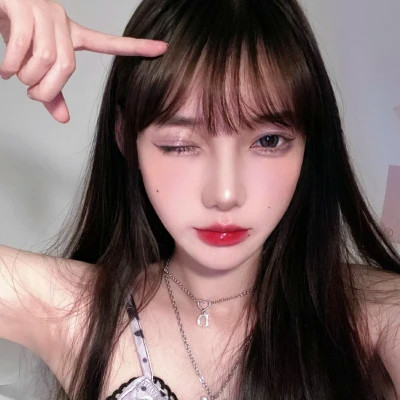 精选微信女生真人头像