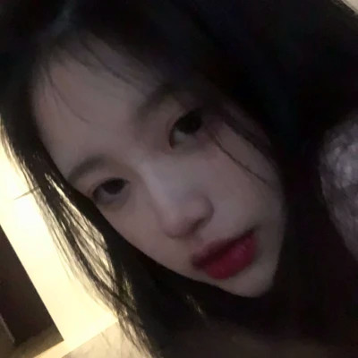 精选微信女生真人头像