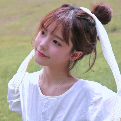 精选微信女生真人头像