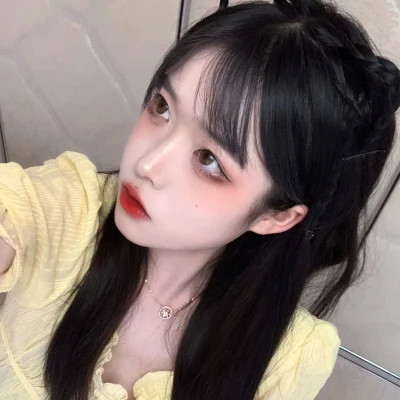 精选微信女生真人头像