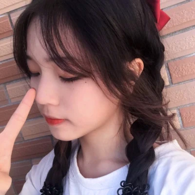 与众不同的微信女生真人头像