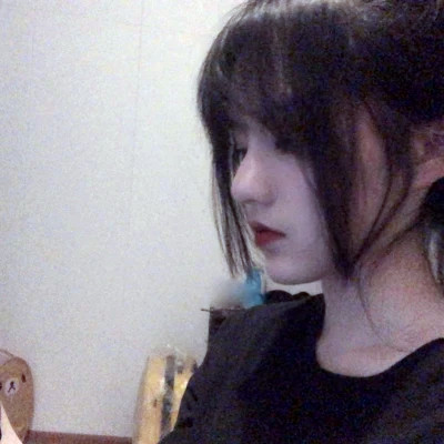 与众不同的微信女生真人头像