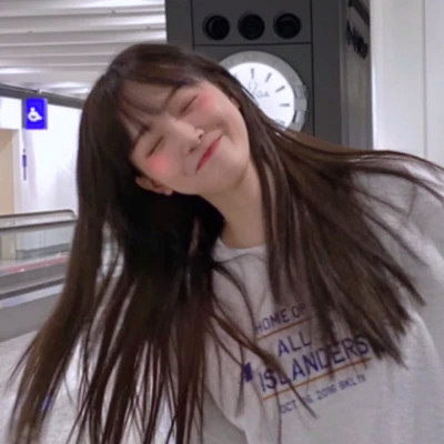 与众不同的微信女生真人头像
