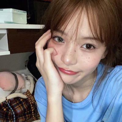 与众不同的微信女生真人头像