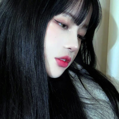 与众不同的微信女生真人头像