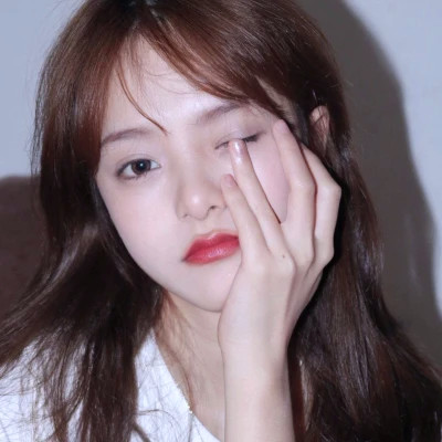 与众不同的微信女生真人头像