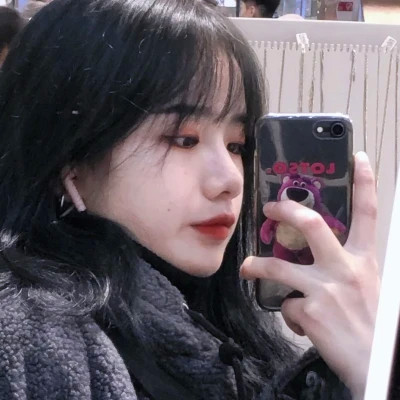 风格真人女生头像