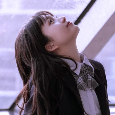 风格真人女生头像