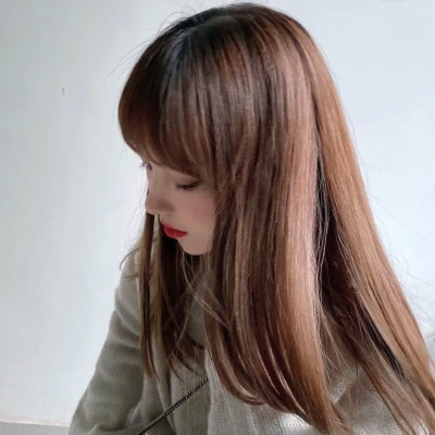 风格真人女生头像