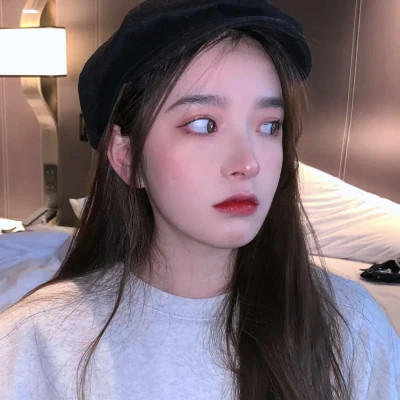 风格真人女生头像