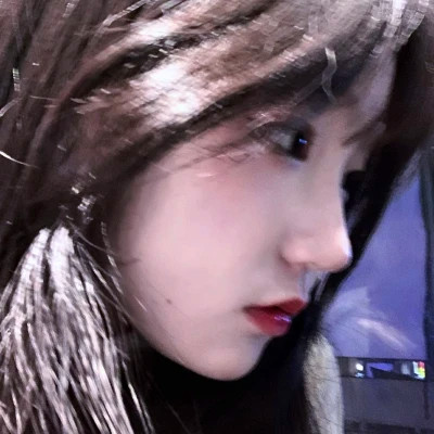 最新最热真人女生头像