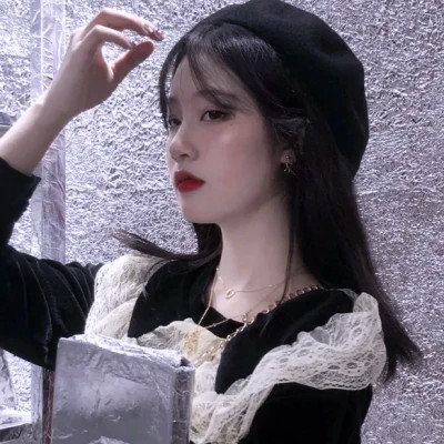 最新最热真人女生头像