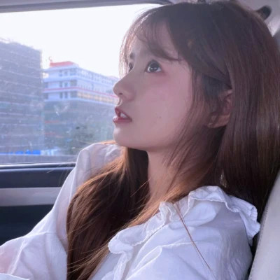 最新最热真人女生头像