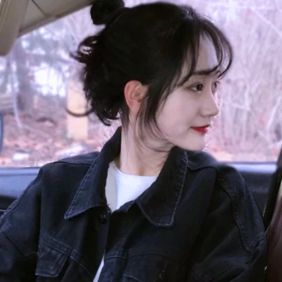 最新最热真人女生头像